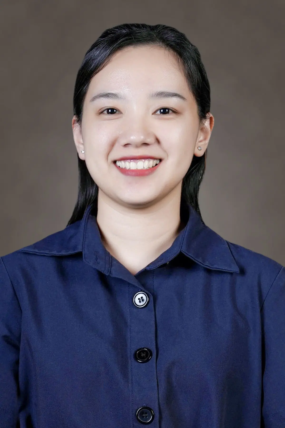 Ms. Đinh Hồng Hạnh Dung
