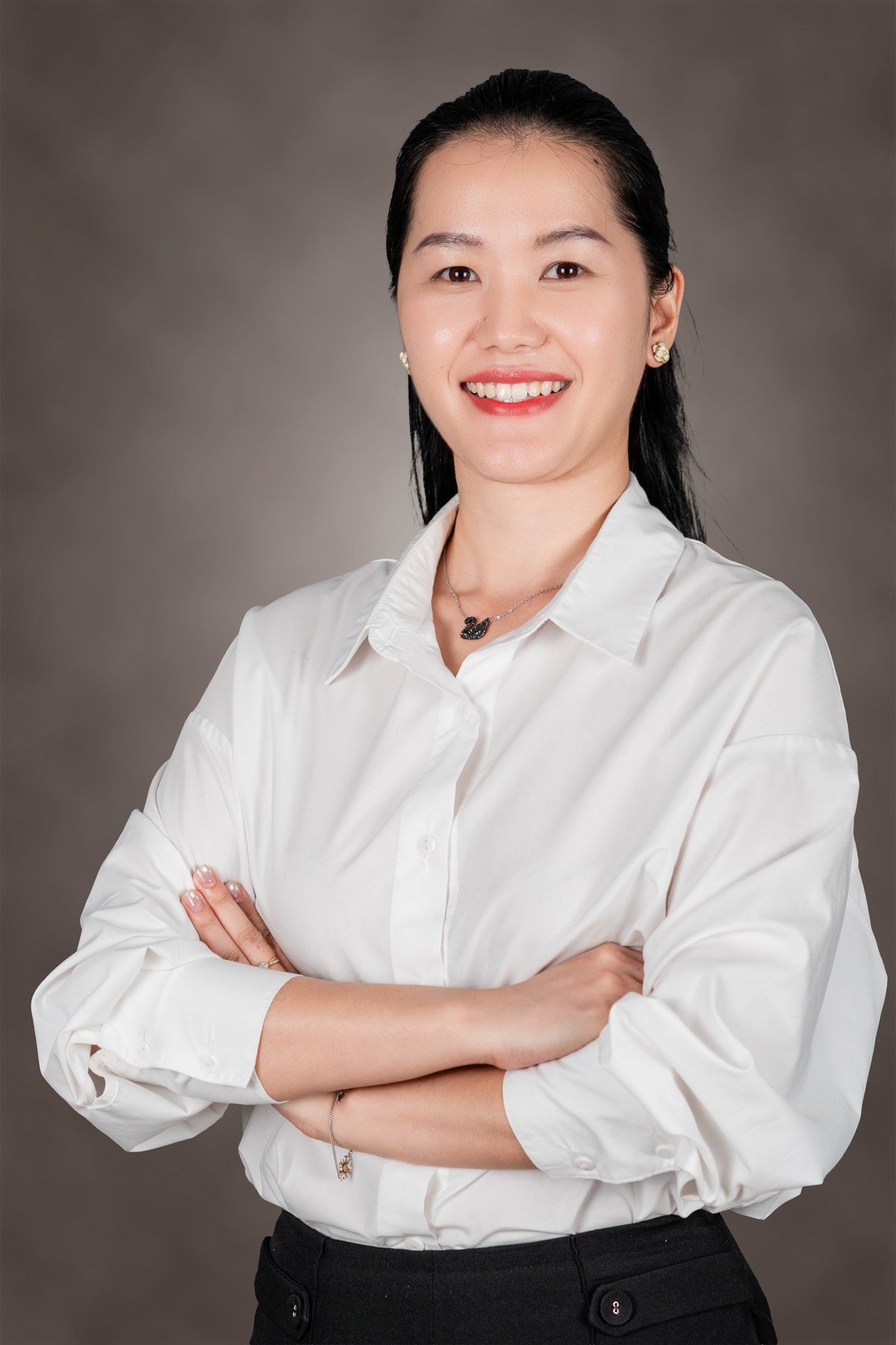 Ms. Trình Thị Huệ